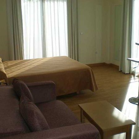 Axarquia Beach Hotel Almayate Bajo Ruang foto