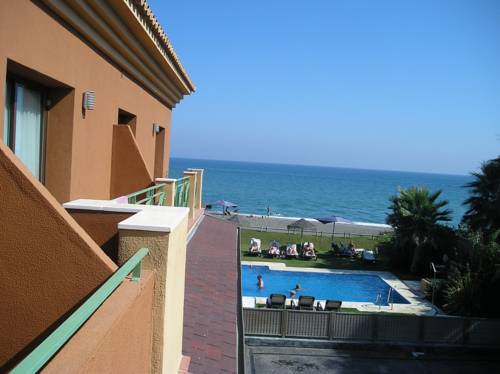 Axarquia Beach Hotel Almayate Bajo Bagian luar foto